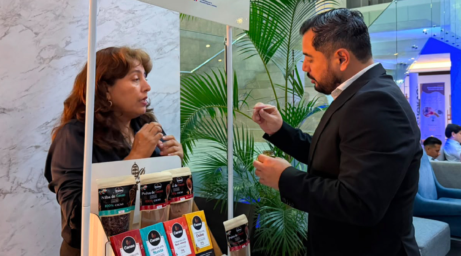 IEPS amplía mercados para emprendimientos de cacao y chocolate de la Economía Popular y Solidaria en CHOKAO 2026